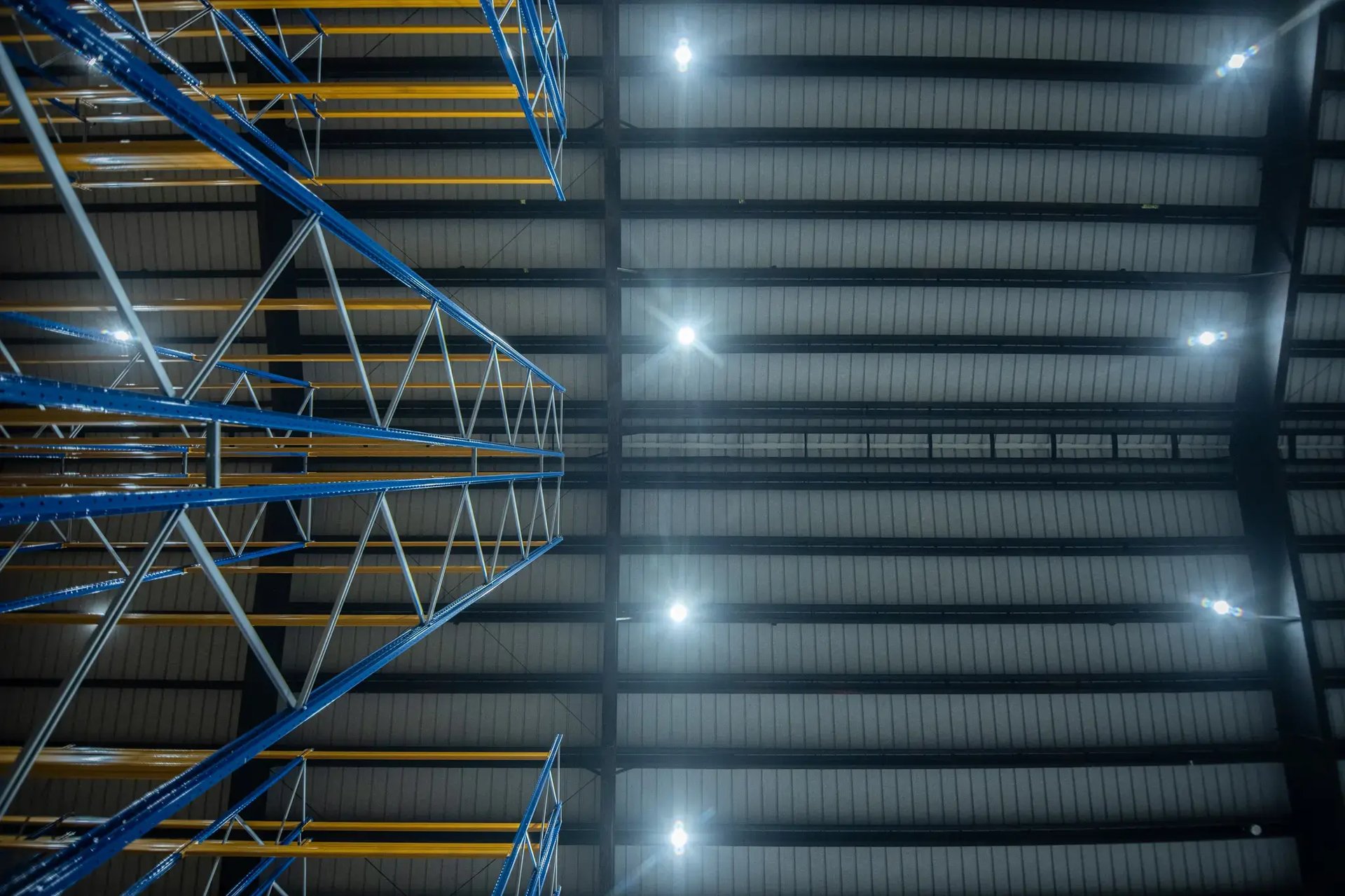 Interloods-renovatie-industriële-gebouwen-dak-DEUFOL-Antwerpen_26