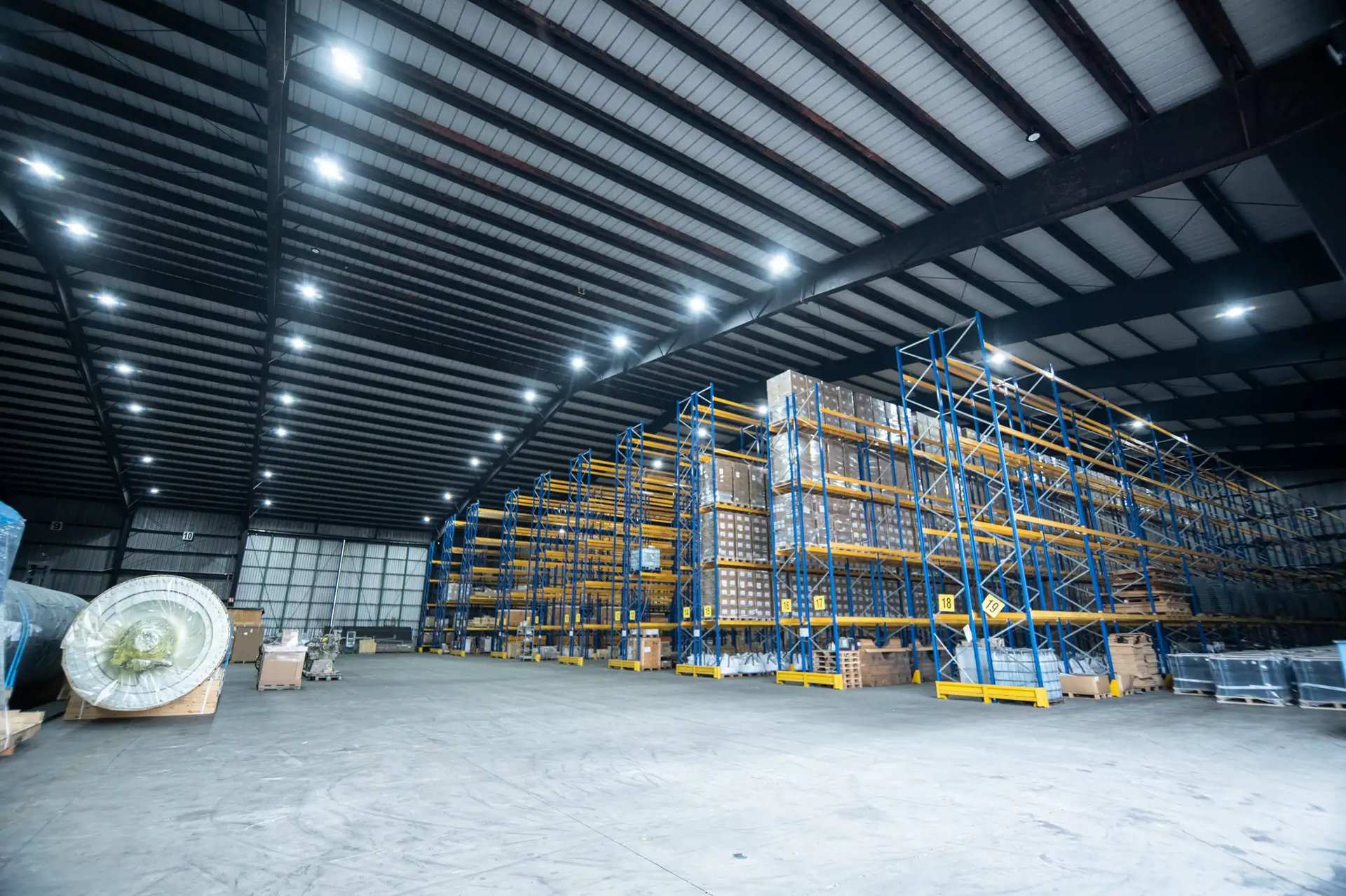 Interloods-renovatie-industriële-gebouwen-dak-DEUFOL-Antwerpen_30