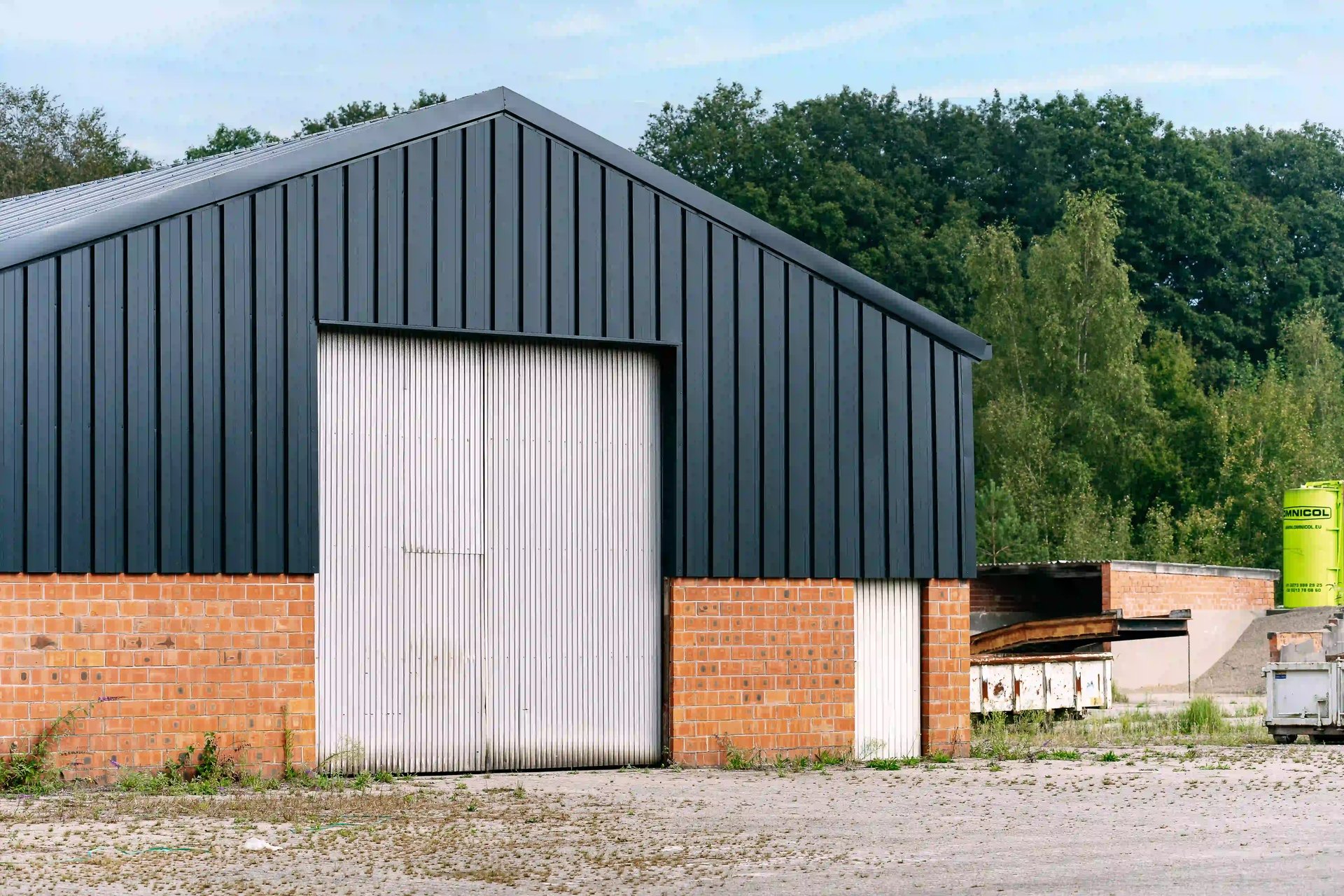 Interloods-renovatie-industriële-gebouwen-dak-Den-Dam-Beerse_10-1