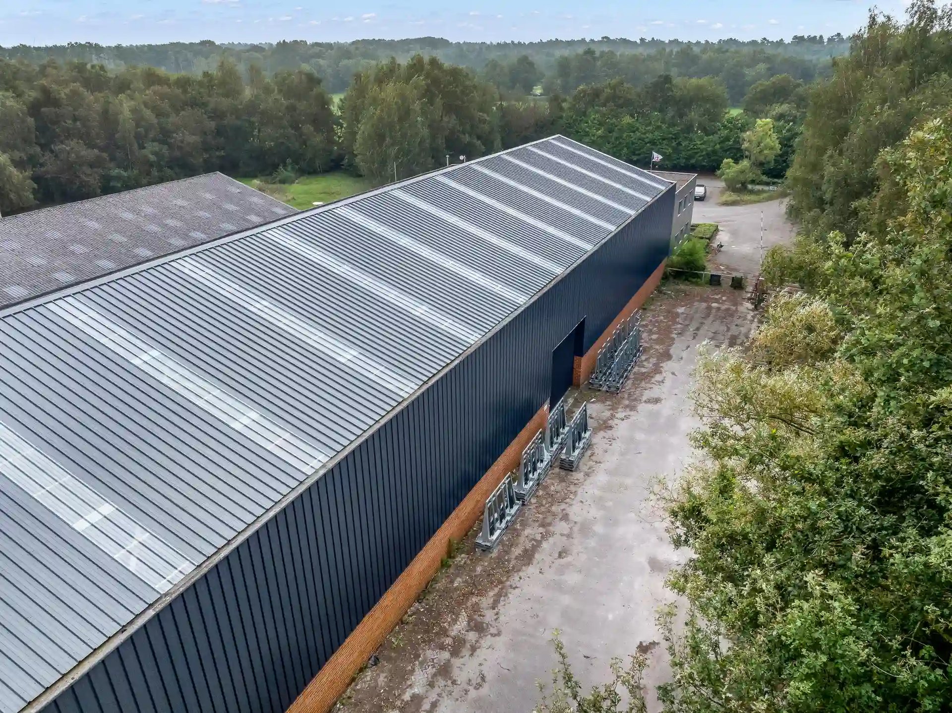 Interloods-renovatie-industriële-gebouwen-dak-Den-Dam-Beerse_14