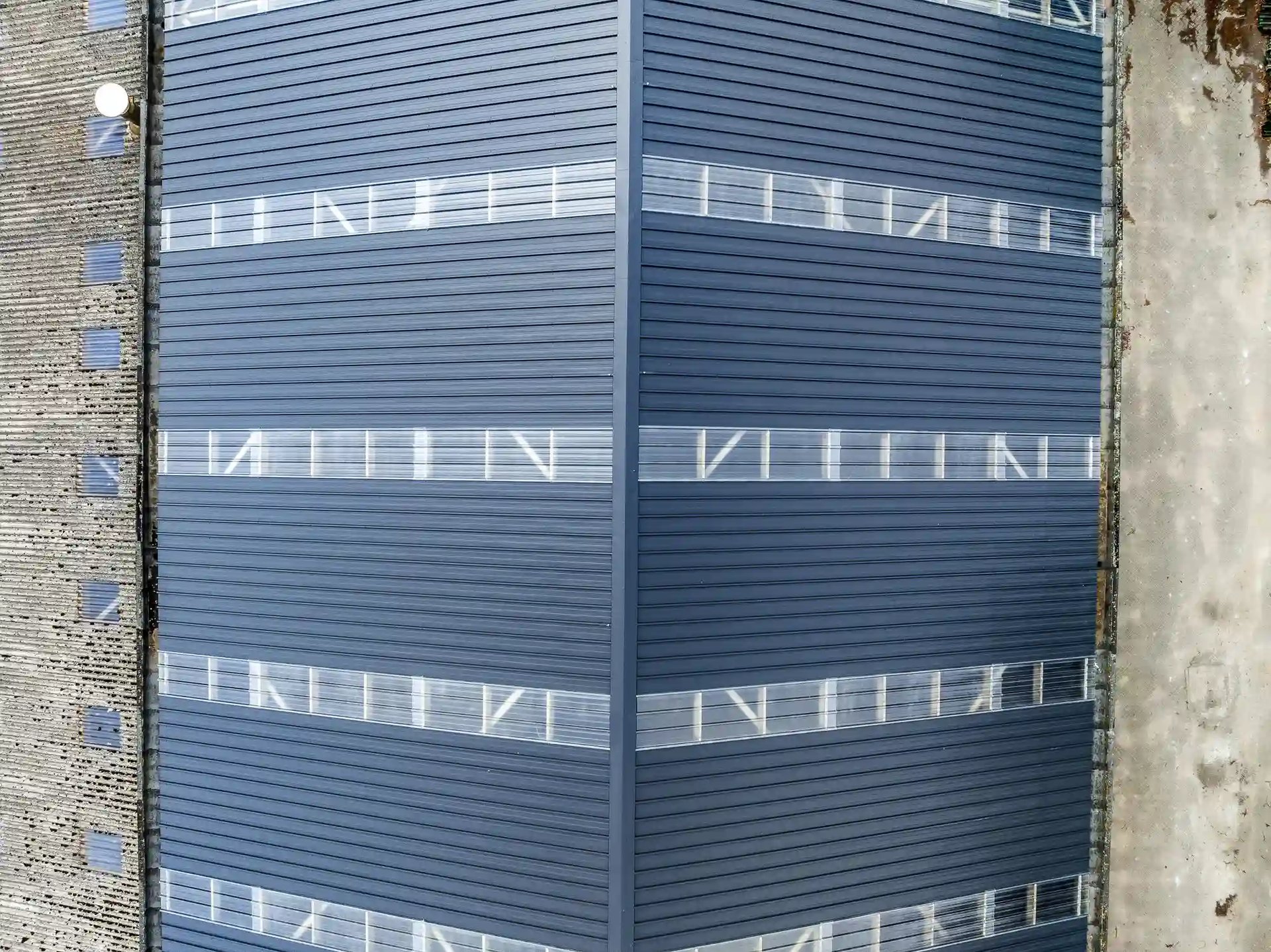 Interloods-renovatie-industriële-gebouwen-dak-Den-Dam-Beerse_15