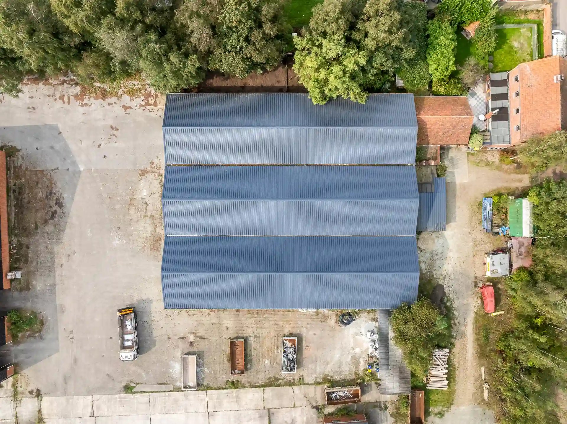 Interloods-renovatie-industriële-gebouwen-dak-Den-Dam-Beerse_2