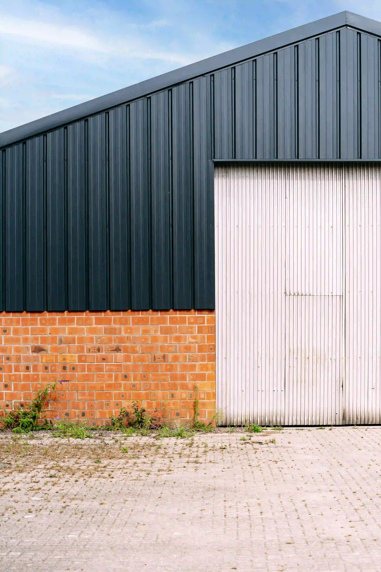 Interloods-renovatie-industriële-gebouwen-dak-Den-Dam-Beerse_5-1