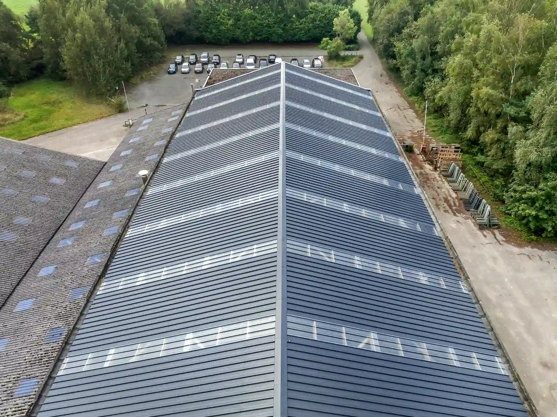 Interloods-renovatie-industriële-gebouwen-dak-Den-Dam-Beerse_9