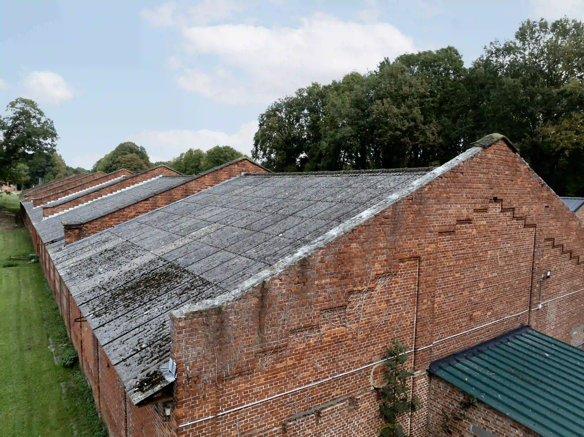 Interloods-renovatie-industriële-gebouwen-dak-Gemeente-Wommelgem_2