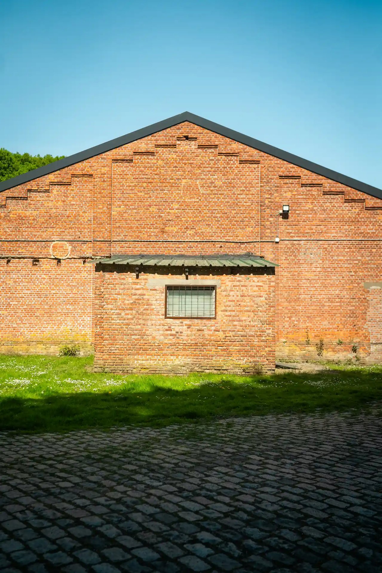 Interloods-renovatie-industriële-gebouwen-dak-Gemeente-Wommelgem_8