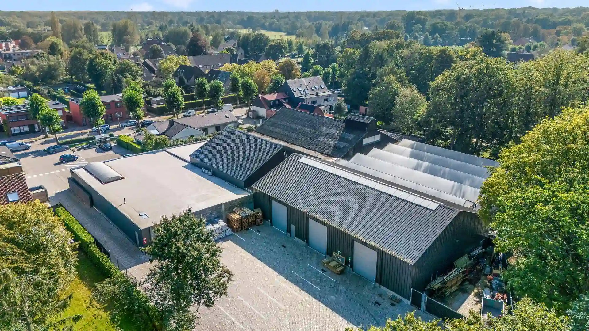 Interloods-renovatie-industriële-gebouwen-dak-Horta-Brasschaat