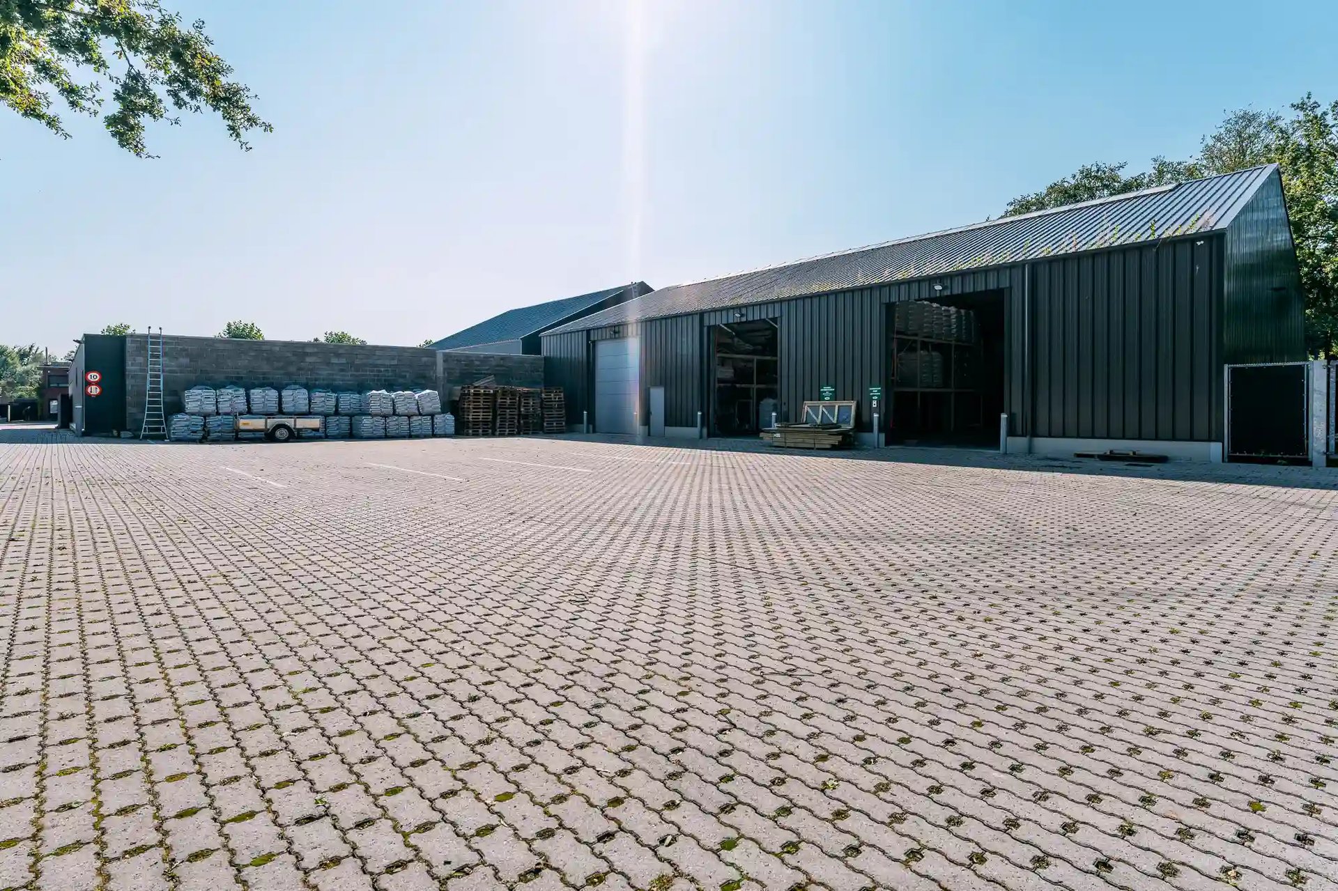 Interloods-renovatie-industriële-gebouwen-dak-Horta-Brasschaat_14