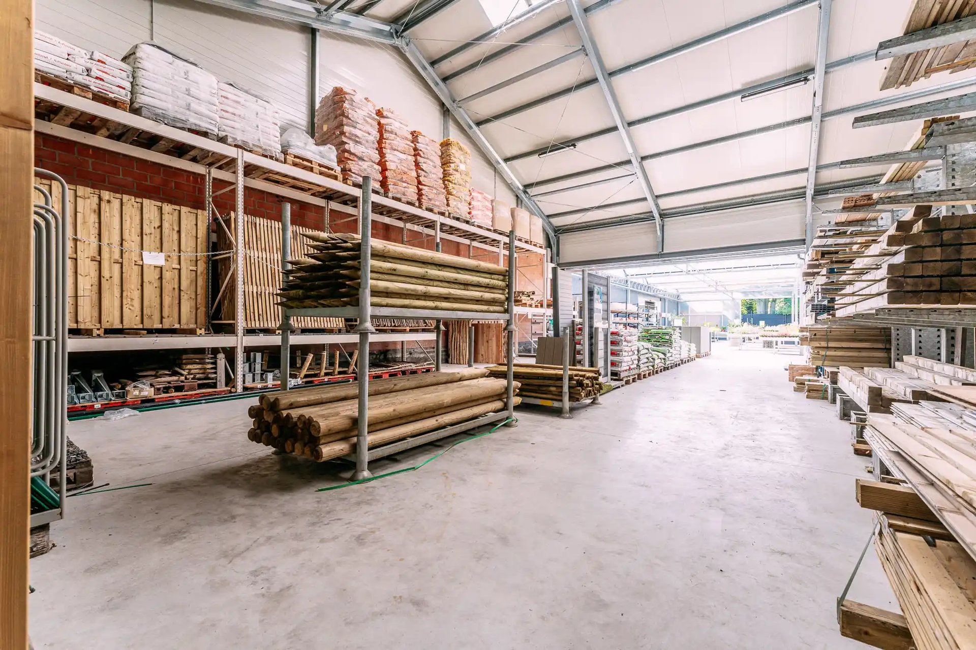 Interloods-renovatie-industriële-gebouwen-dak-Horta-Brasschaat_2-1