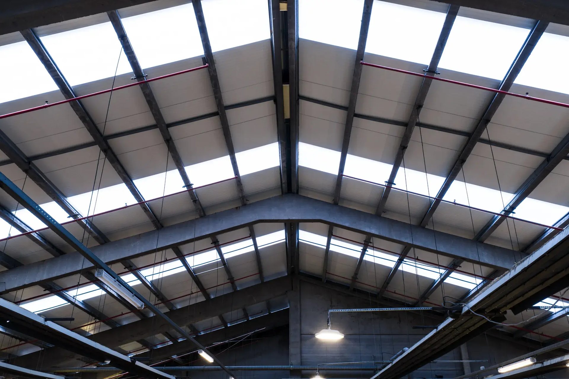 Interloods-renovatie-industriële-gebouwen-dak-IKO-Antwerpen_10