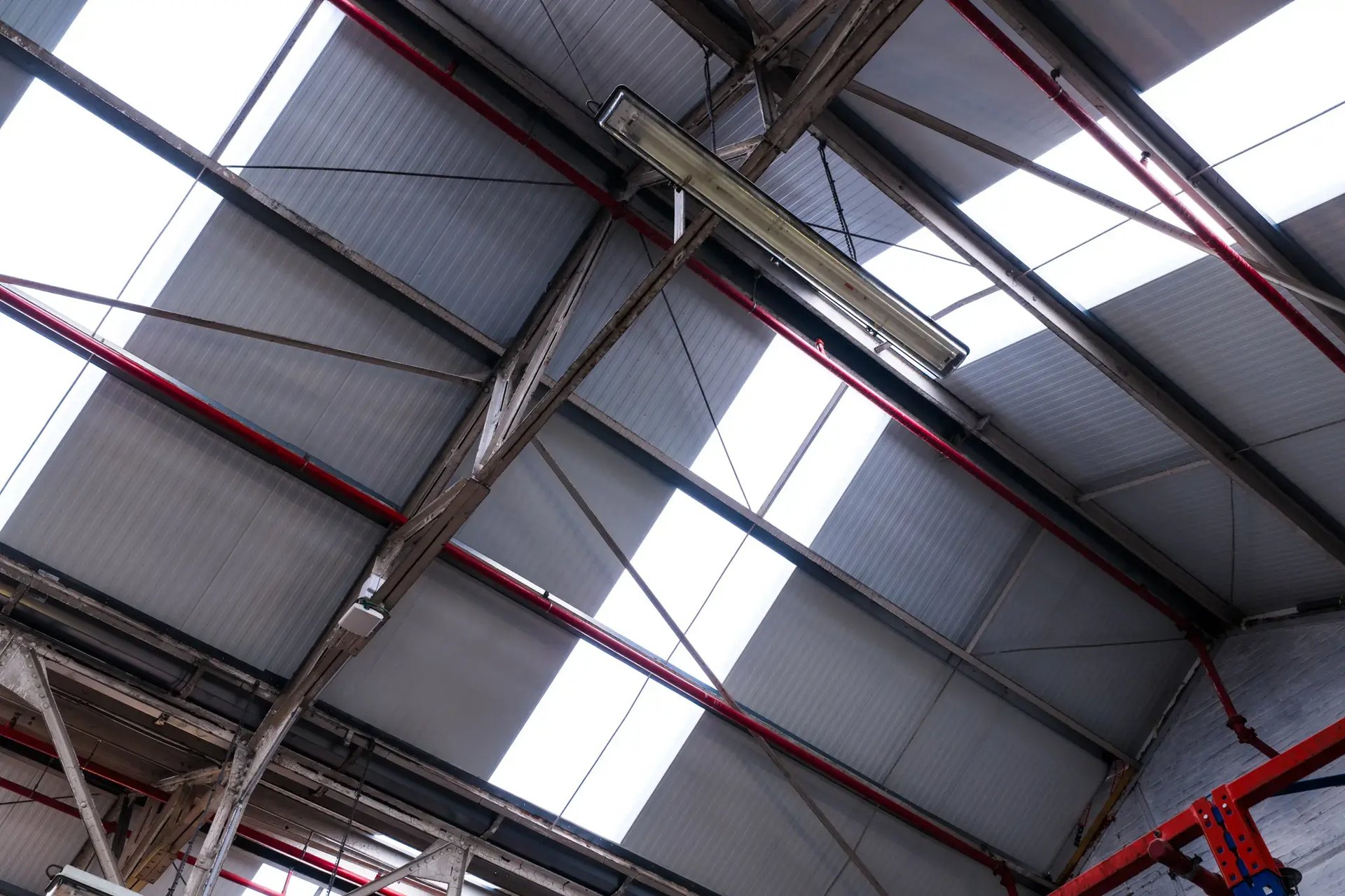 Interloods-renovatie-industriële-gebouwen-dak-IKO-Antwerpen_13