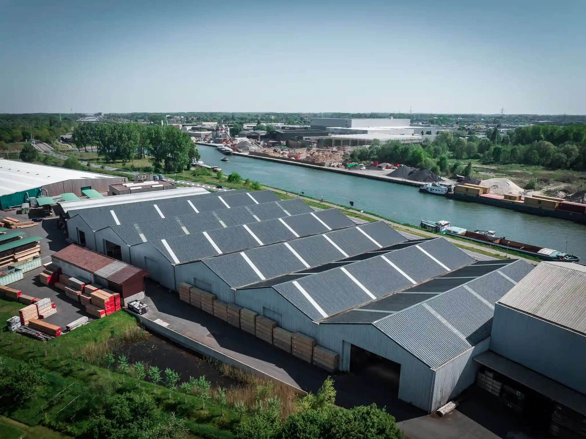 Interloods-renovatie-industriële-gebouwen-dak-Martens-Hout-Schoten_17
