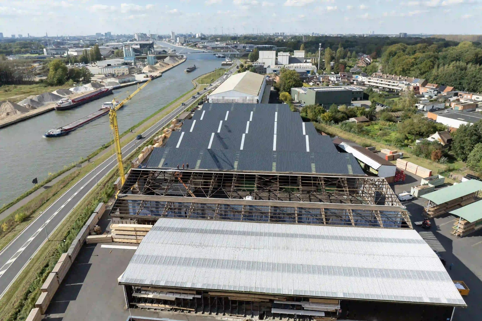 Interloods-renovatie-industriële-gebouwen-dak-Martens-Hout-Schoten_7