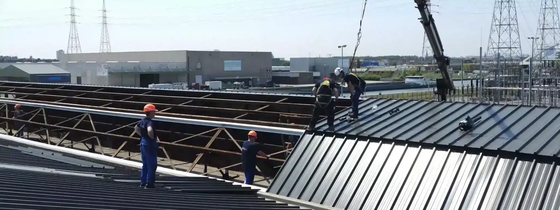 Interloods-renovatie-industriele-gebouwen-dak-2-scaled